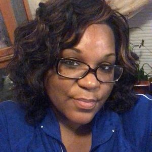 Meet your Posher, Stacy